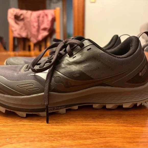 Women’s Saucony Peregrine 10 GTX Trail Running Shoes black grey runners - Picture 4 of 8